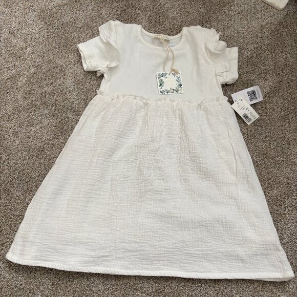White Ivory Summer Dress Girls NWT Size 6 Chelsea & Violet - Picture 1 of 8